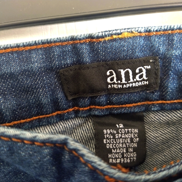 Ladies jeans - Picture 3 of 3